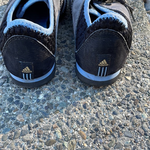 Adidas Dargona tennis shoes - Picture 3 of 4